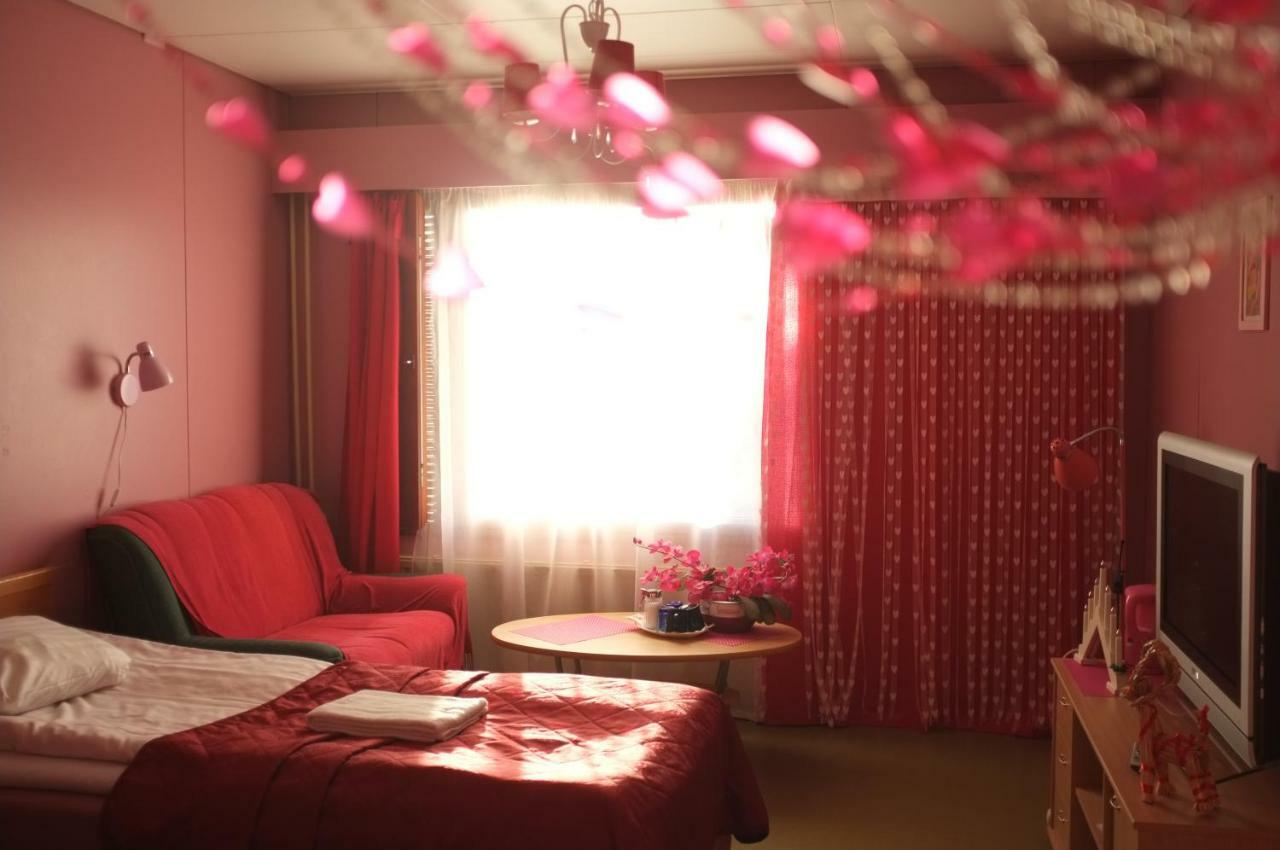 Hotel Villa Vanessa Siltakyla ภายนอก รูปภาพ
